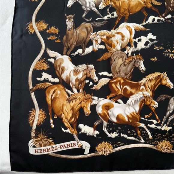 HERMES Le Mustangs Silk Scarf Vintage Equestrian Print STUNNING - Picture 2 of 12